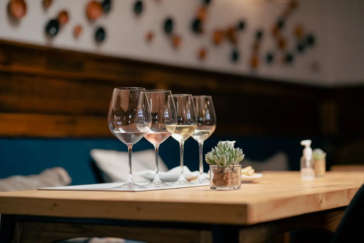 Tour de vinos y mariscos en la costa chilena